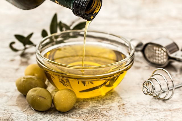 healthy food olive oil