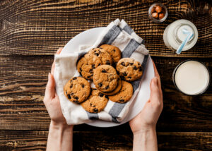 Eating cookies