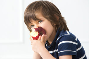 The Benefits of Eating Apple in the Morning Empty Stomach